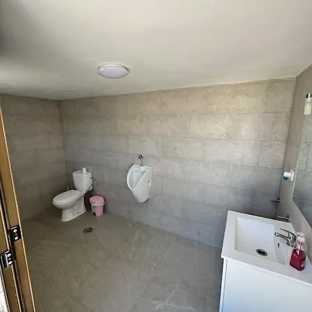 Con Piscina Privada