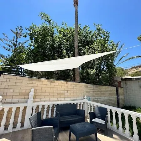 Con Piscina Privada